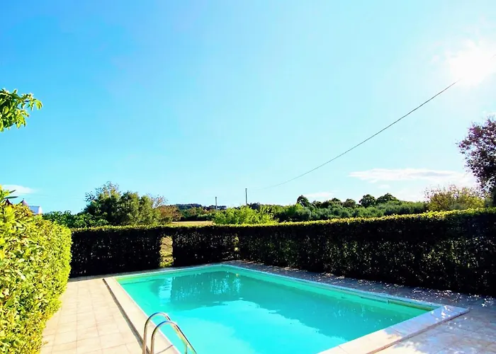 Vakantiehuis Trulli And Pool - I Cactus Martina Franca